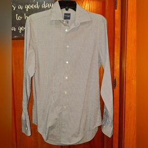 A Madison Slim Fit men's long sleeve button-down gingham pattern in small. EUC.